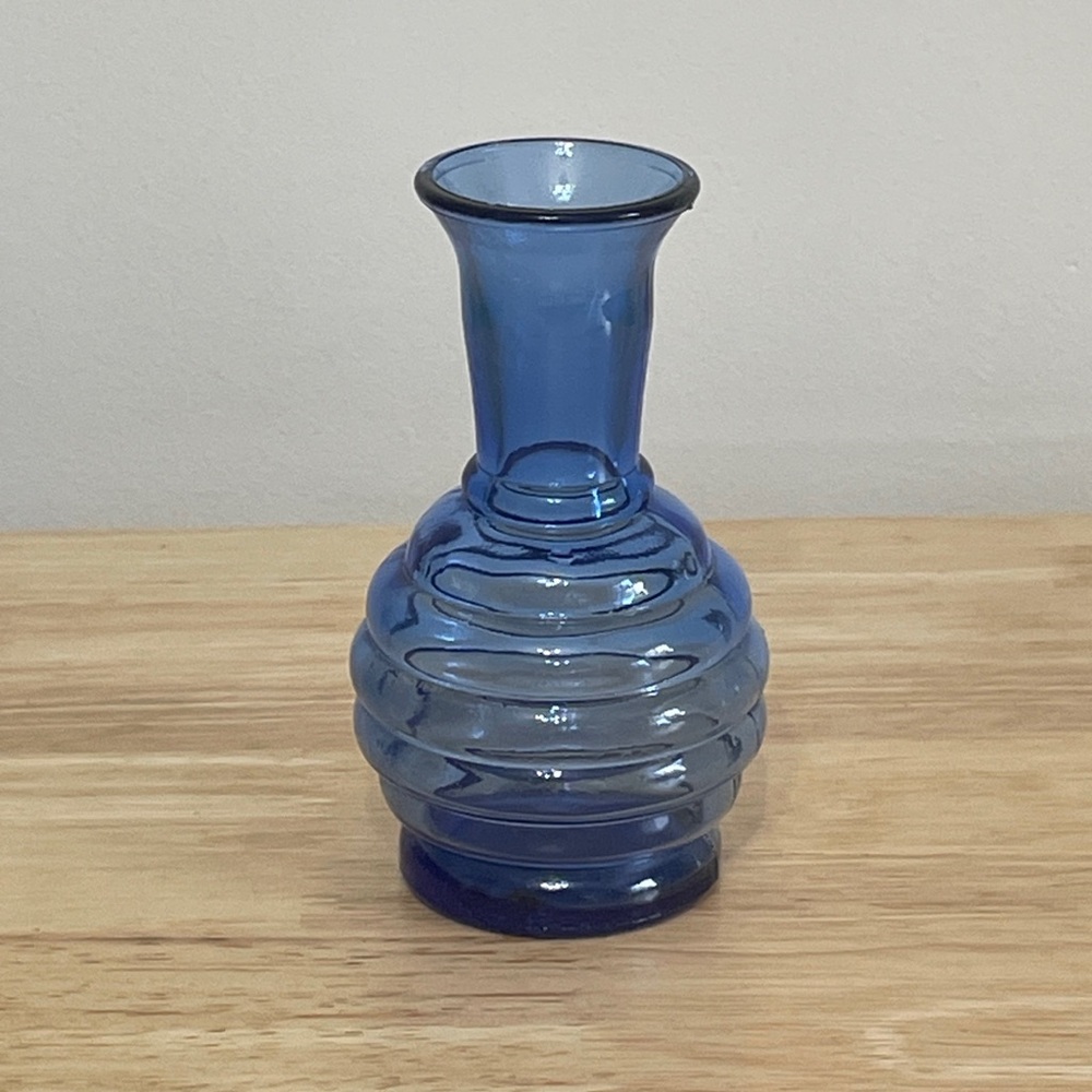 Vintage Miniature Cobalt Blue Small Beehive Glass Bud Vase USA Stamp 4.5” H